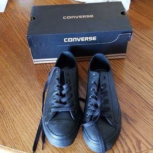 Converse tennis shoes new